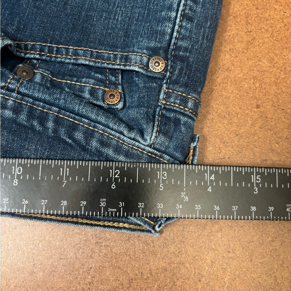 Levi's Wide Leg 6M 26x28 Woman’s Classic Blue Jeans - Picture 7 of 10